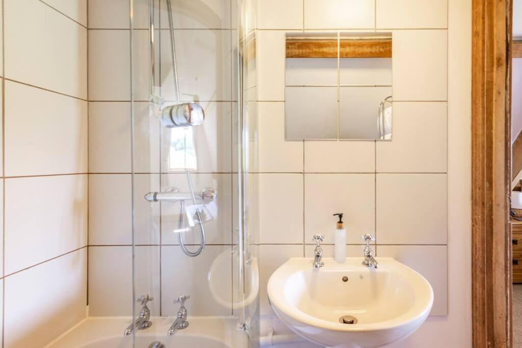 Beech Cottage, Spacious Rural Retreat อัสค์ ภายนอก รูปภาพ